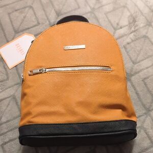 Benoss Milan mini back pack new